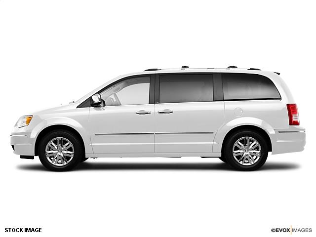Chrysler Town and Country 2010 photo 5