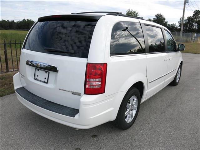 Chrysler Town and Country AUTO LX MiniVan