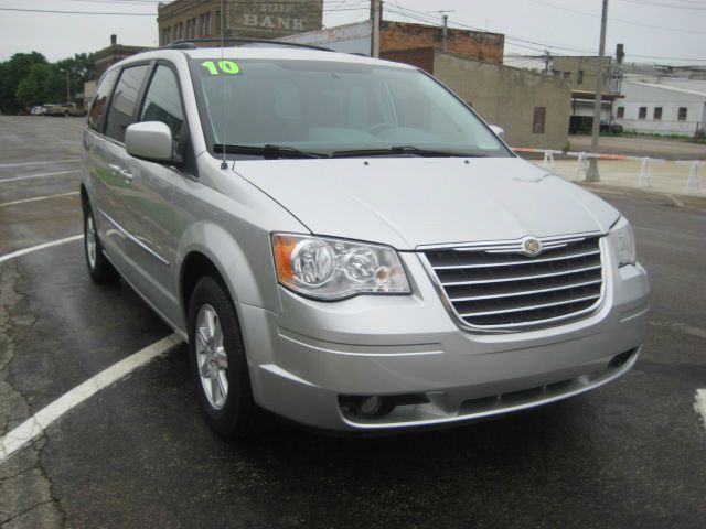 Chrysler Town and Country 3.5 MiniVan
