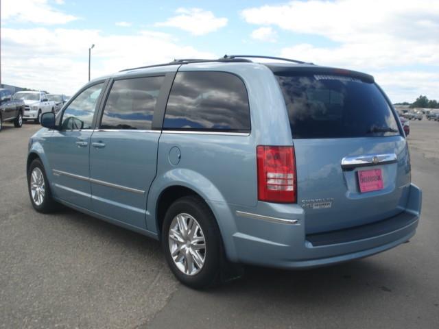 Chrysler Town and Country Xtreme MiniVan
