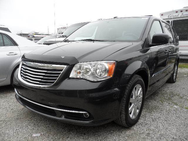 Chrysler Town and Country 2011 photo 4