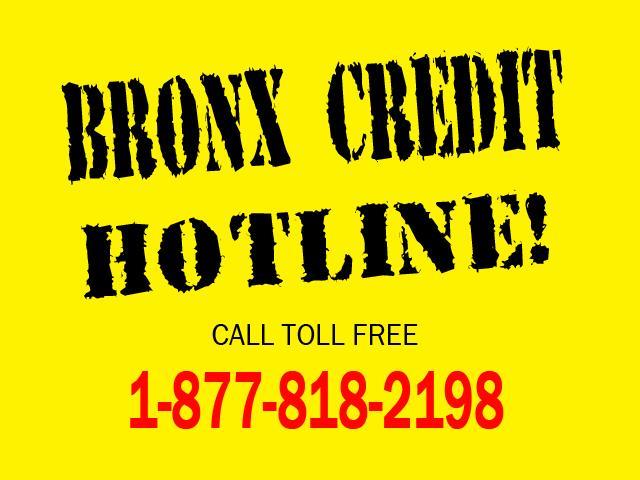 Chrysler Town and Country 2011 photo 2