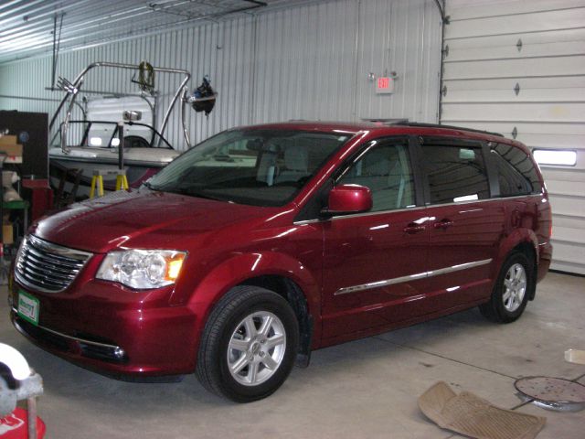 Chrysler Town and Country 2011 photo 1