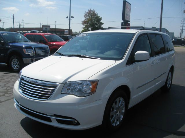 Chrysler Town and Country Limited NAV 4X4 MiniVan