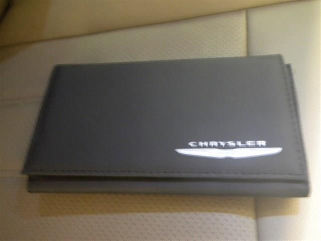 Chrysler Town and Country 2012 photo 28