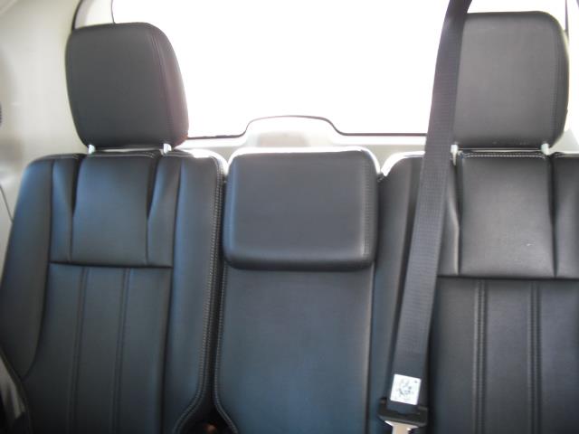 Chrysler Town and Country 2012 photo 11