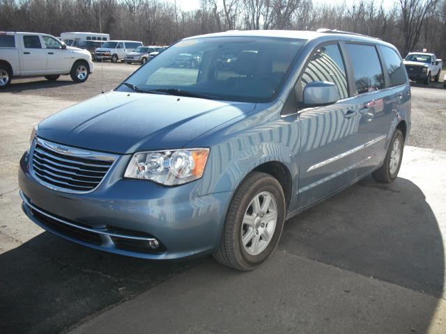 Chrysler Town and Country 2012 photo 12