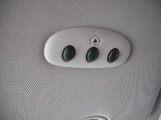 Chrysler Town and Country 2012 photo 5