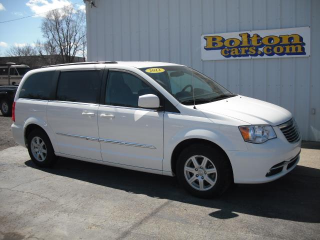 Chrysler Town and Country 2012 photo 13