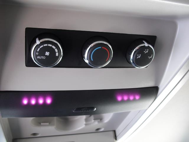 Chrysler Town and Country 2012 photo 15