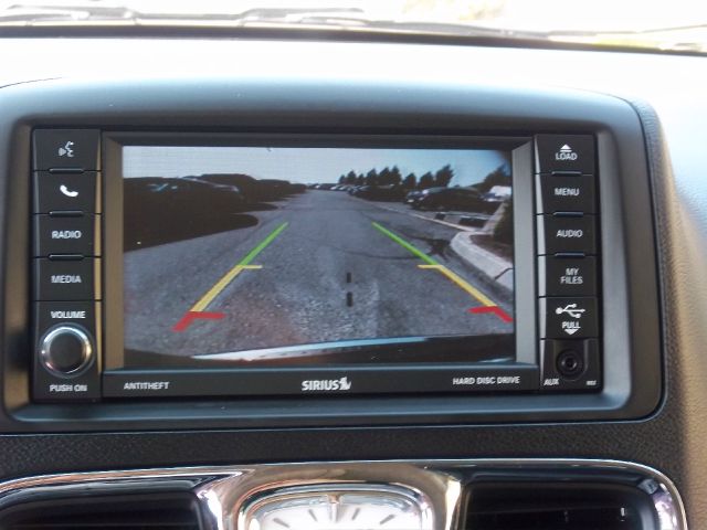 Chrysler Town and Country 3.5 MiniVan