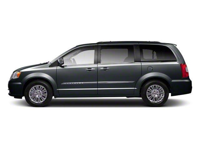 Chrysler Town and Country 2012 photo 2