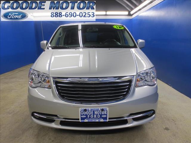 Chrysler Town and Country 3.5 MiniVan