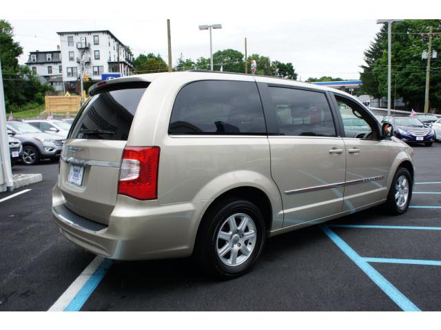 Chrysler Town and Country 3.5 MiniVan