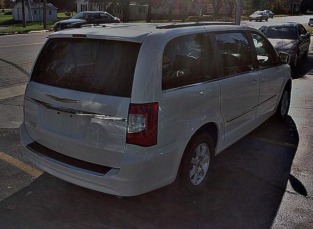 Chrysler Town and Country 3.5 MiniVan