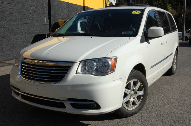 Chrysler Town and Country 3.5 MiniVan
