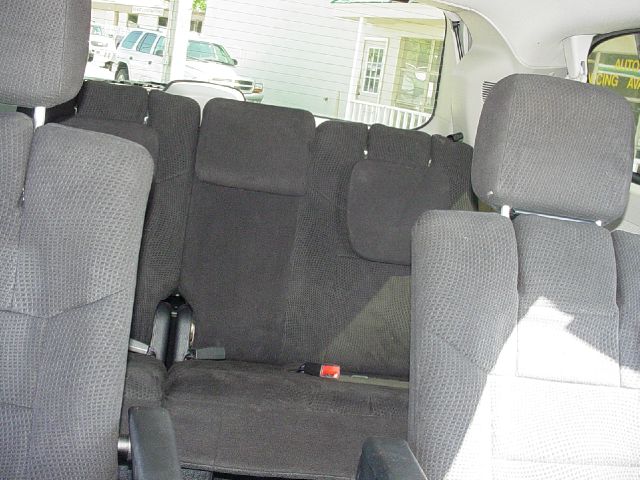 Chrysler Town and Country 2012 photo 7