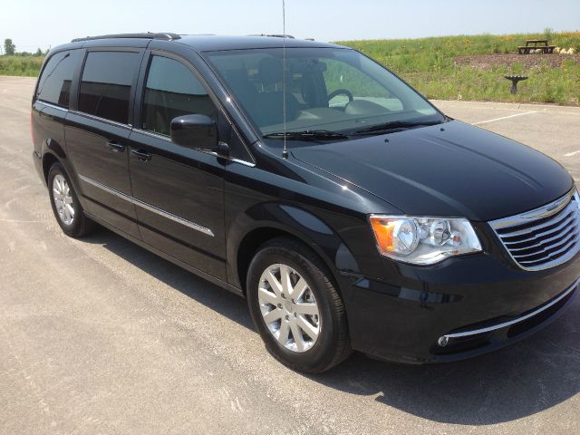 Chrysler Town and Country 3.5 MiniVan