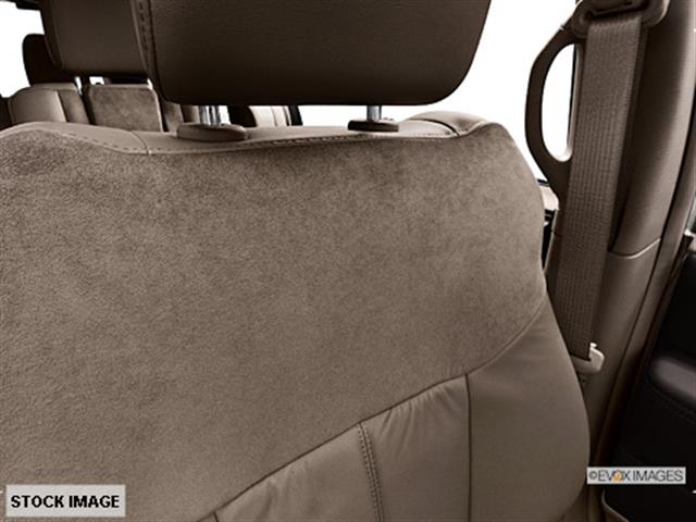 Chrysler Town and Country 2013 photo 5