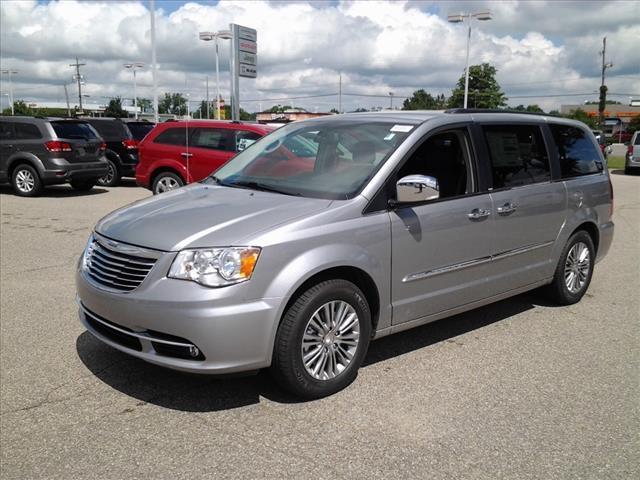Chrysler Town and Country Limited NAV 4X4 MiniVan