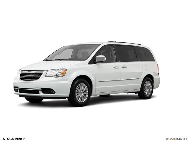 Chrysler Town and Country 2013 photo 10