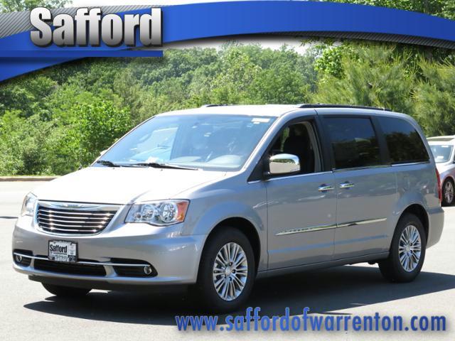 Chrysler Town and Country Limited NAV 4X4 MiniVan