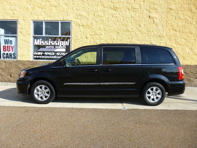 Chrysler Town and Country 3.5 MiniVan