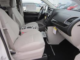 Chrysler Town and Country 4dr Sdn Touring Signature RWD MiniVan