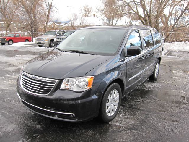 Chrysler Town and Country 3.5 MiniVan