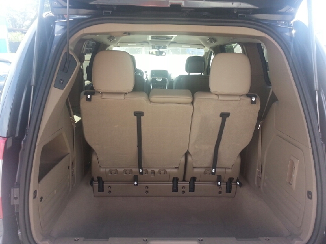 Chrysler Town and Country 3.5 MiniVan