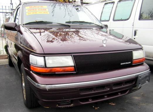 Chrysler Town and Country 1994 photo 0