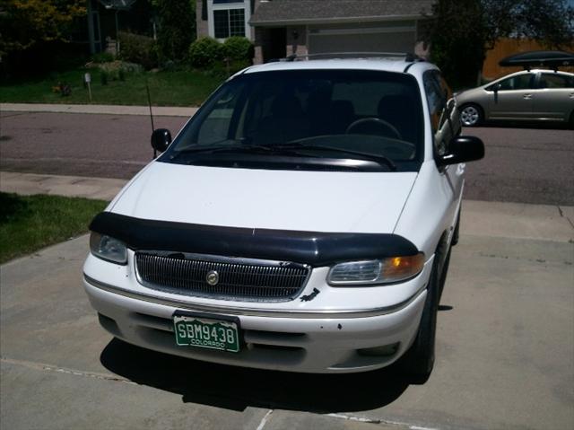 Chrysler Town and Country 1996 photo 1