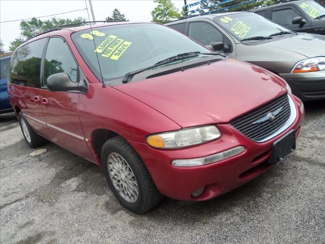 Chrysler Town and Country Quad Coupe 3 MiniVan