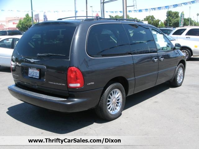 Chrysler Town and Country 1999 photo 3