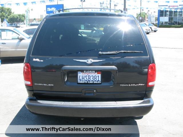 Chrysler Town and Country 1999 photo 4