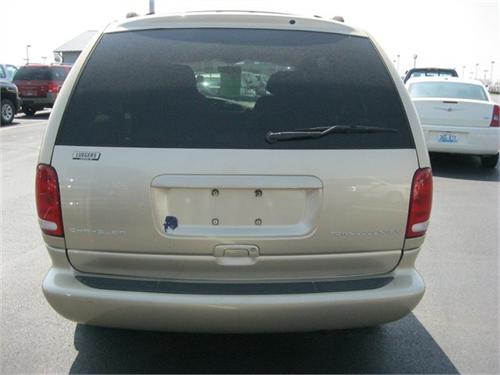 Chrysler Town and Country 1999 photo 3