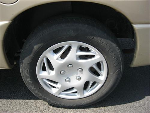 Chrysler Town and Country 1999 photo 4