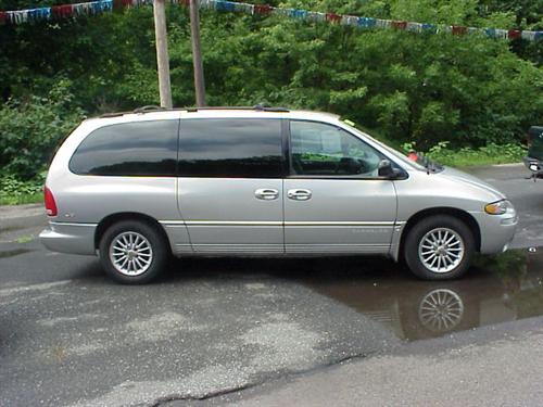 Chrysler Town and Country 2000 photo 5