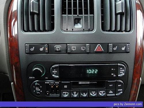 Chrysler Town and Country S Sedan Under FULL Factory Warranty Other