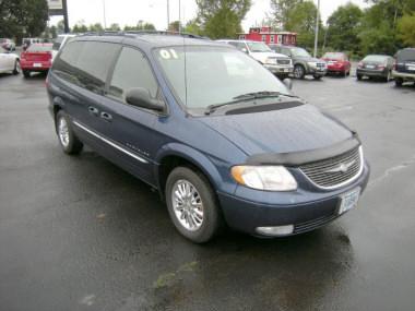 Chrysler Town and Country 2001 photo 1
