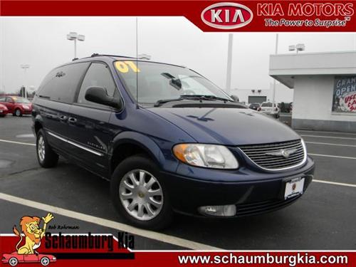 Chrysler Town and Country S Sedan Under FULL Factory Warranty Other