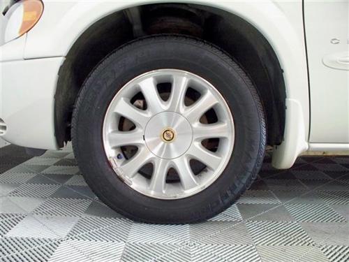 Chrysler Town and Country 2001 photo 4
