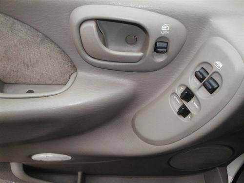 Chrysler Town and Country 2001 photo 4