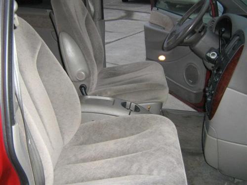 Chrysler Town and Country S Sedan Under FULL Factory Warranty Other