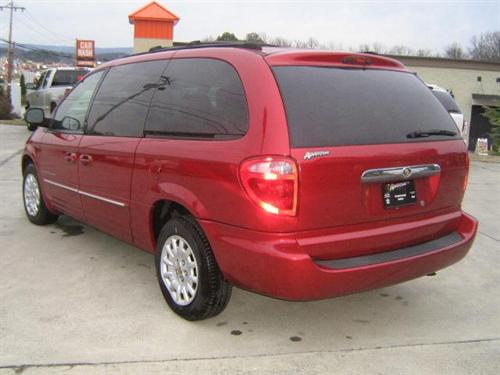 Chrysler Town and Country 2001 photo 5