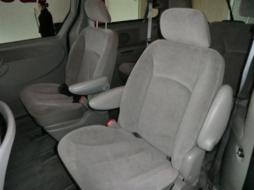 Chrysler Town and Country 2001 photo 5