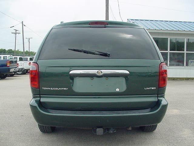Chrysler Town and Country 2001 photo 4