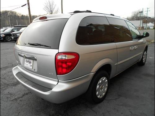 Chrysler Town and Country 2001 photo 5