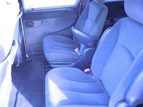 Chrysler Town and Country 2001 photo 5