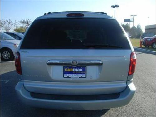 Chrysler Town and Country 2001 photo 5